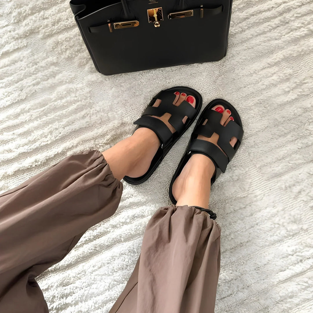Séréane™ | Sandales élégantes à bride souple en PU