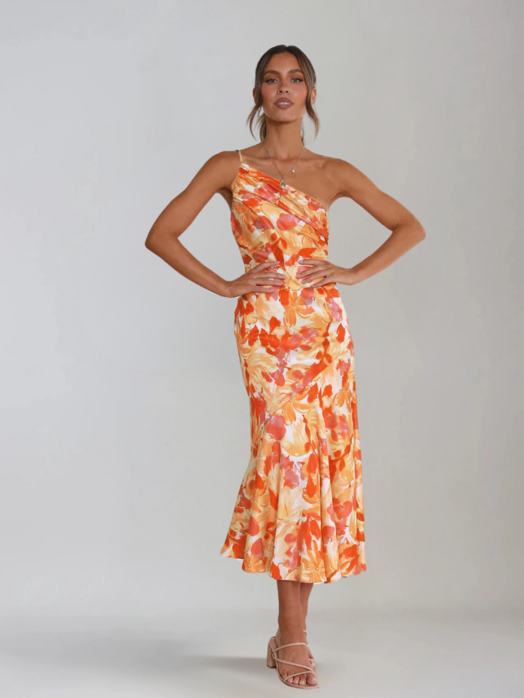 Séristelle™ | Robe sculptante à col carré en spandex